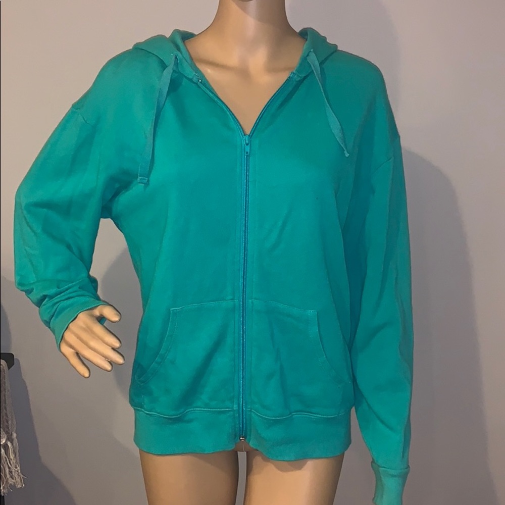 Zip up - Picture 2 of 6